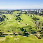 Beautiful 2 Bed Townhouse On Boavista Golf Course Lagos
