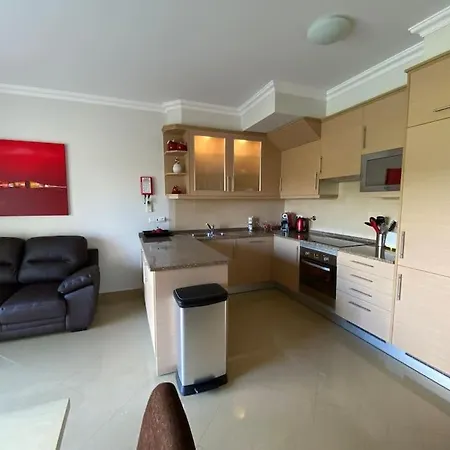Beautiful 2 Bed Townhouse On Boavista Golf Course Lagos