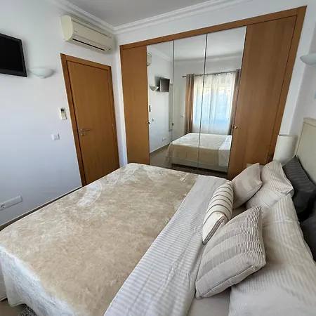 Appartement Beautiful 2 Bed Townhouse On Boavista Golf Course Lagos