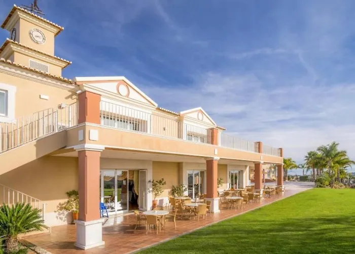 Beautiful 2 Bed Townhouse On Boavista Golf Course * Lagos