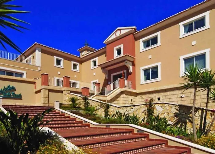Beautiful 2 Bed Townhouse On Boavista Golf Course