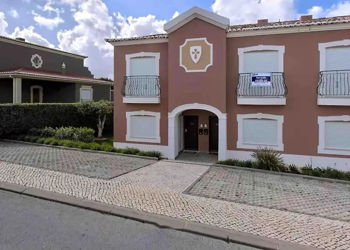 Beautiful 2 Bed Townhouse On Boavista Golf Course Apartment Lagos