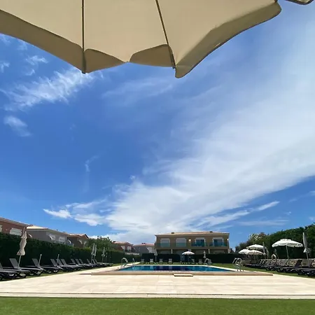 Beautiful 2 Bed Townhouse On Boavista Golf Course 公寓 *